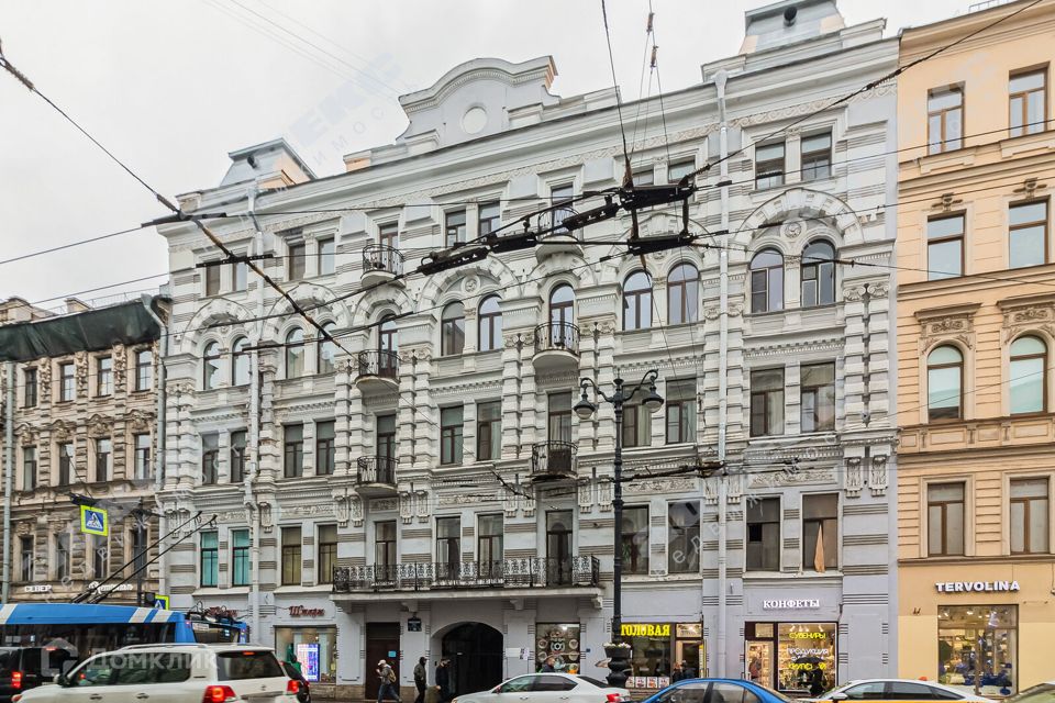 Продаётся 3-комнатная квартира, 106.5 м²