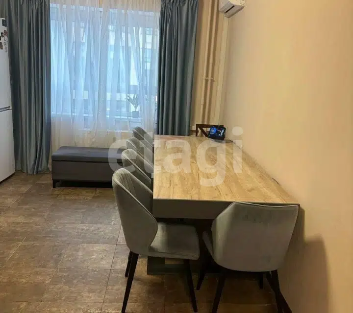 Продаётся 3-комнатная квартира, 87 м²