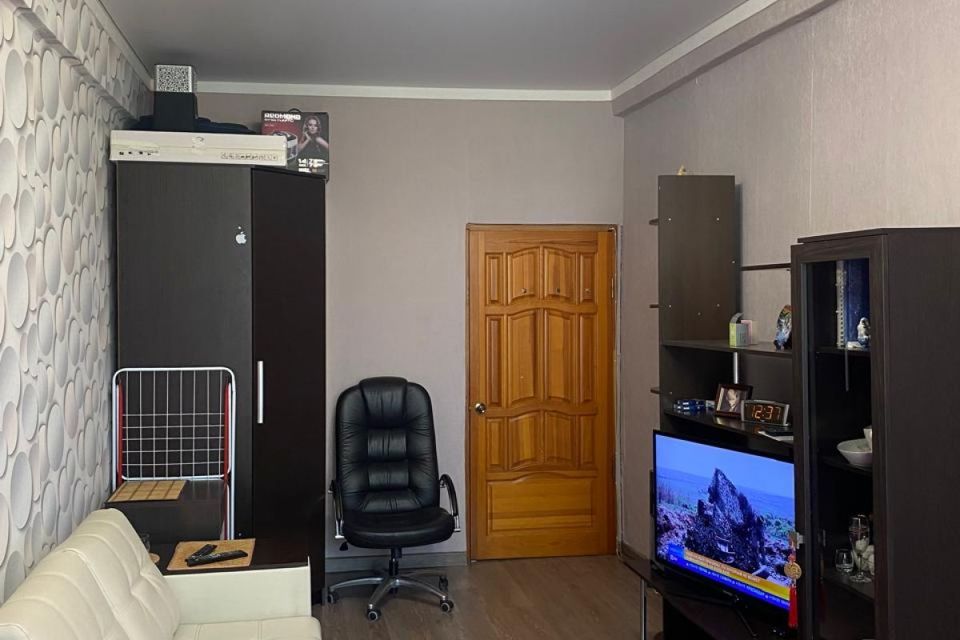 Продаётся комната в 3-комн. квартире, 18 м²