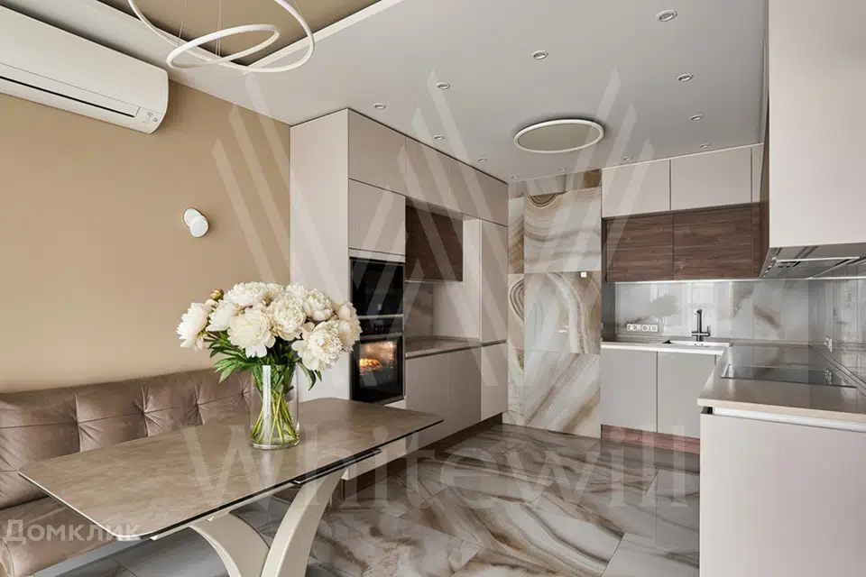 Продаётся 3-комнатная квартира, 118 м²