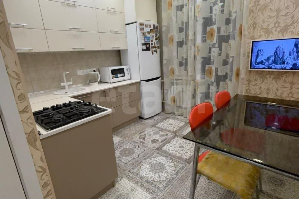 Продаётся 1-комнатная квартира, 41.7 м²