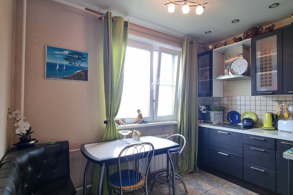 Сдаётся 1-комнатная квартира, 38 м²