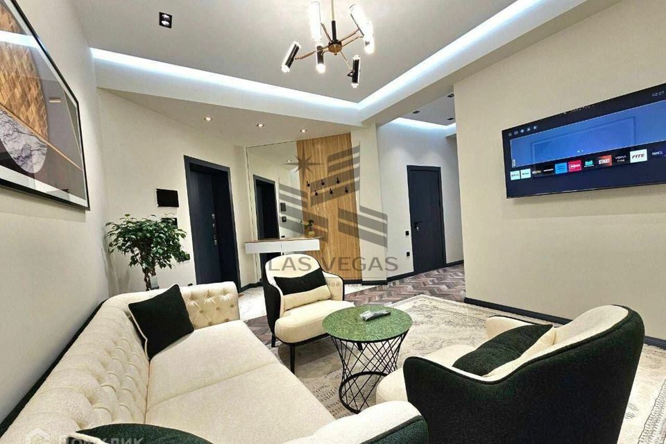 Сдаётся 2-комнатная квартира, 82 м²