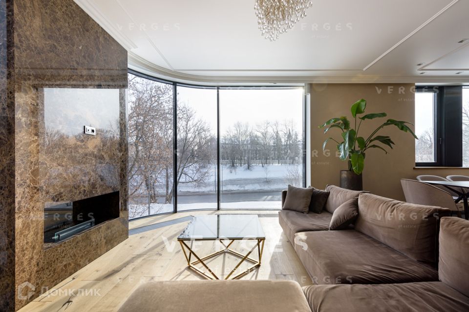 Продаётся 3-комнатная квартира, 101 м²