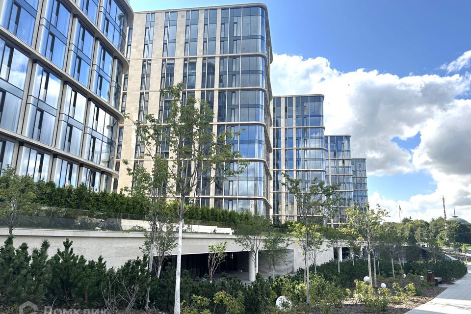 Продаётся 4-комнатная квартира, 150 м²