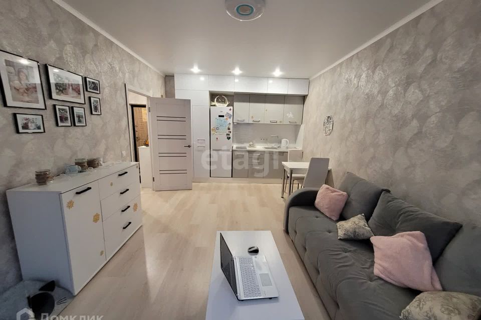 Продаётся 1-комнатная квартира, 40.6 м²