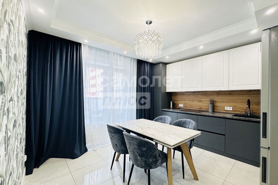 Сдаётся 3-комнатная квартира, 93 м²
