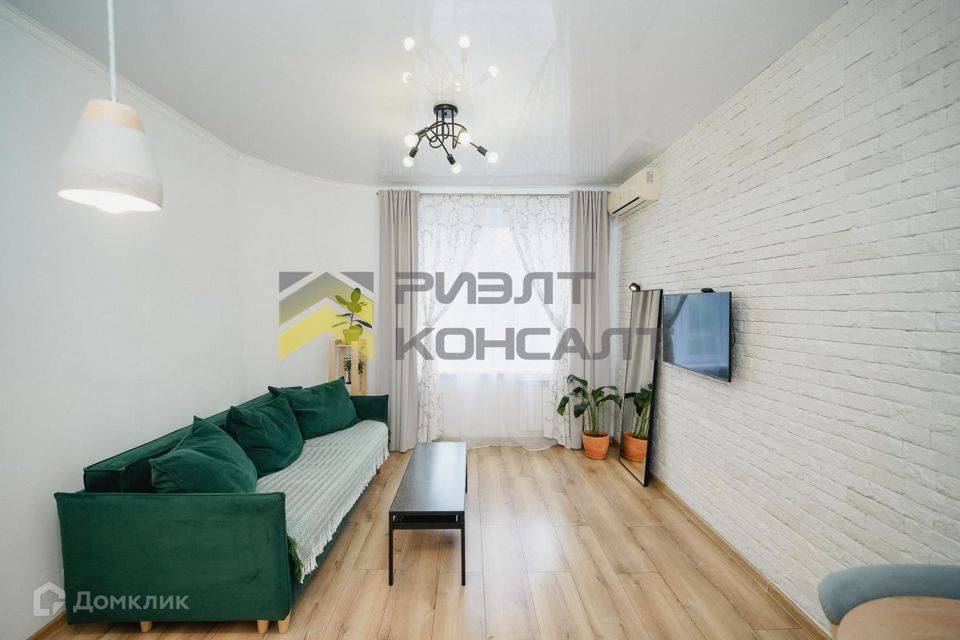 Продаётся 1-комнатная квартира, 42.8 м²