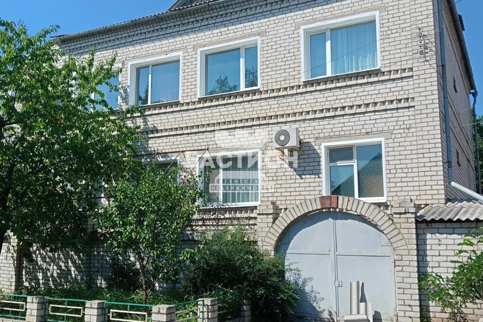 Продаётся 3-этажный дом, 266.7 м²