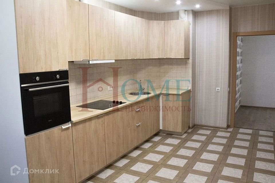 Сдаётся 2-комнатная квартира, 65 м²