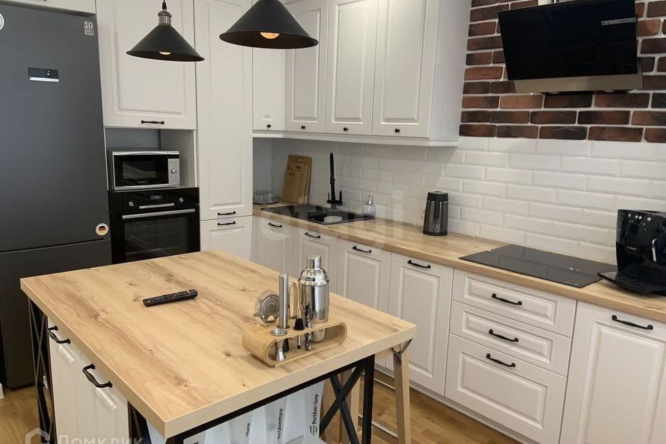 Сдаётся 3-комнатная квартира, 95 м²