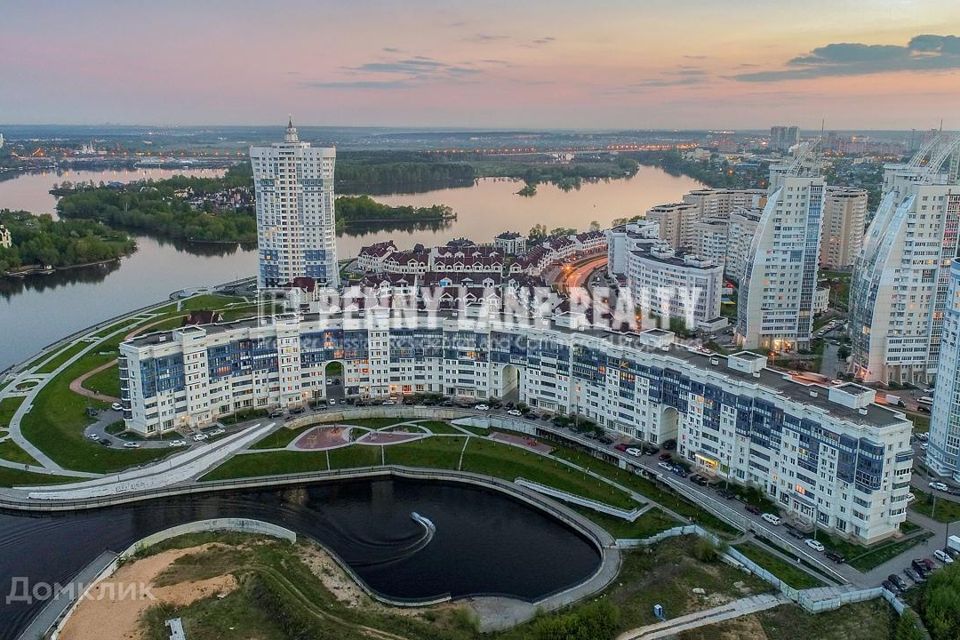 Продаётся 3-комнатная квартира, 101.2 м²