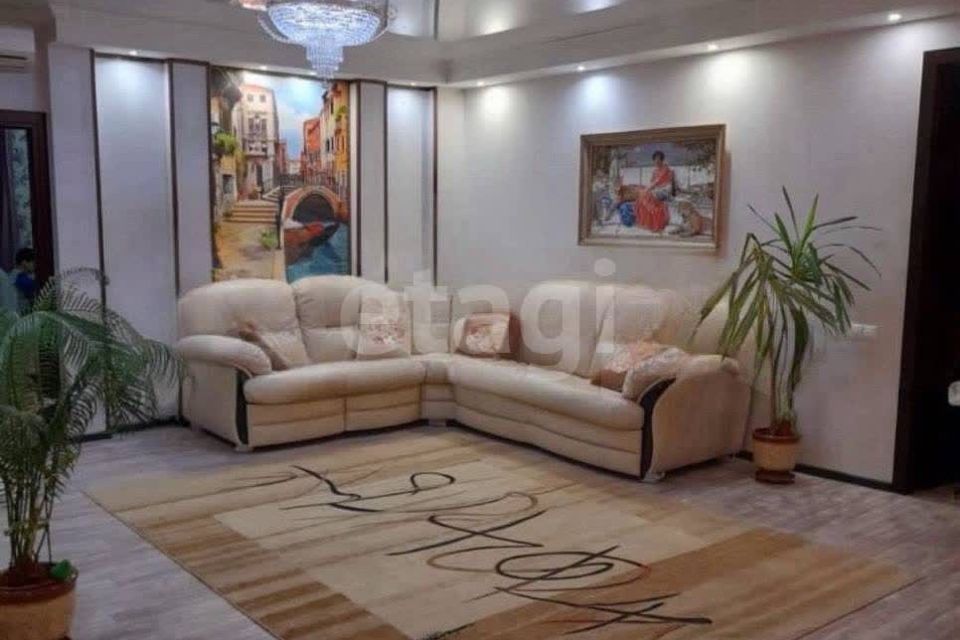 Продаётся 3-комнатная квартира, 93.7 м²