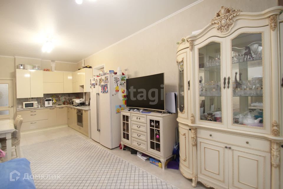 Продаётся 2-комнатная квартира, 71.2 м²