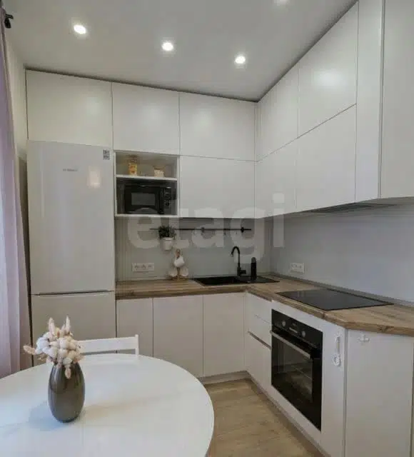 Продаётся 2-комнатная квартира, 48.7 м²