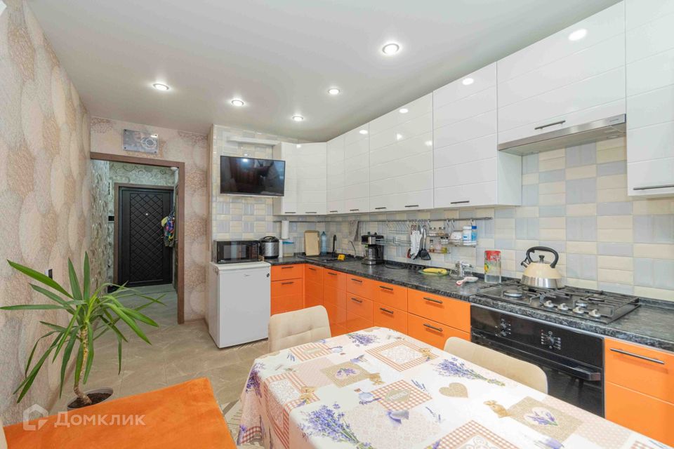 Продаётся 3-комнатная квартира, 69.7 м²