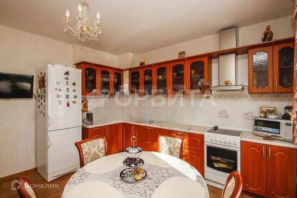 Продаётся 2-комнатная квартира, 76.7 м²