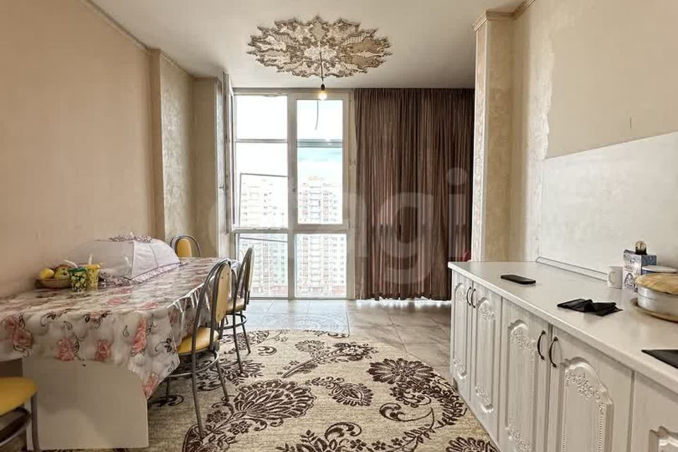 Продаётся 3-комнатная квартира, 87 м²