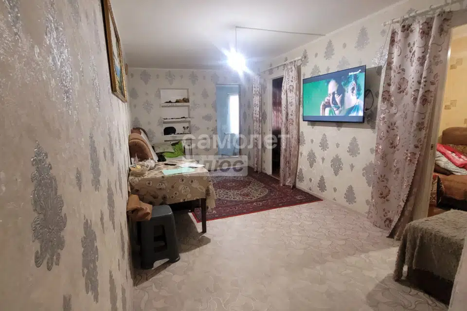 Продаётся 4-комнатная квартира, 33.1 м²