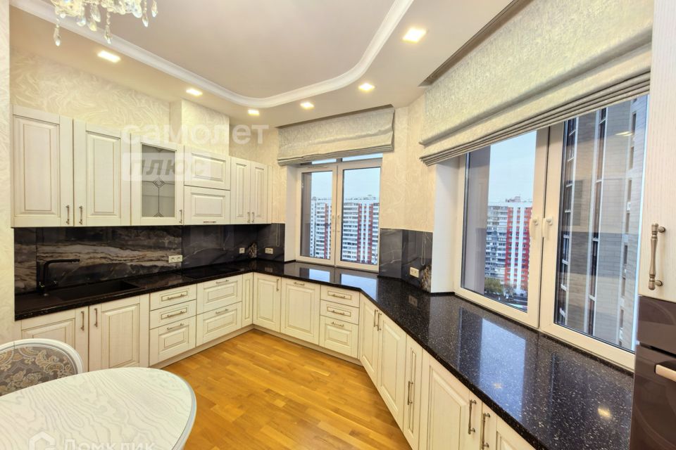 Сдаётся 3-комнатная квартира, 94 м²