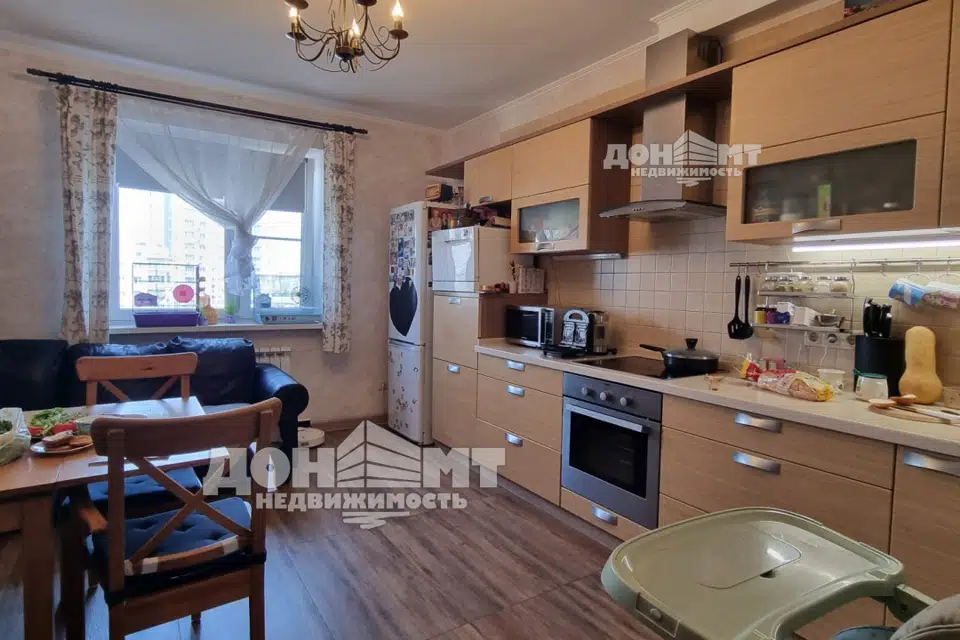 Продаётся 3-комнатная квартира, 104 м²