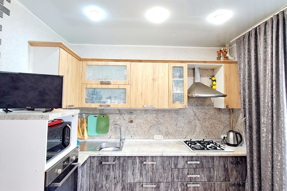 Продаётся 2-комнатная квартира, 81.2 м²