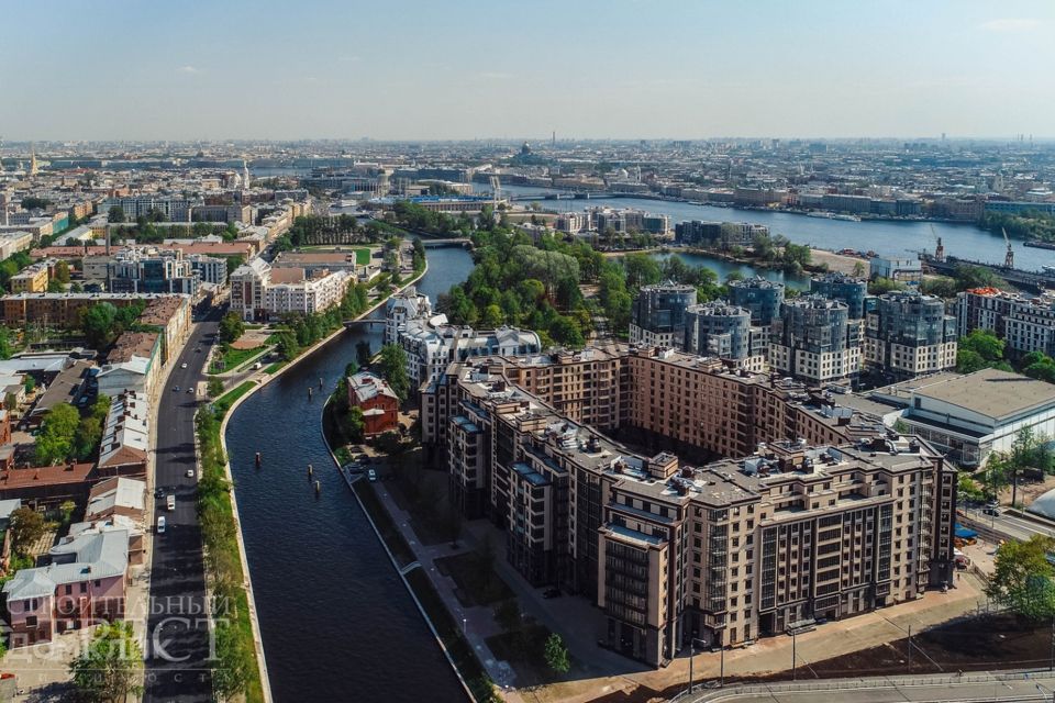 Сдаётся 2-комнатная квартира, 77 м²