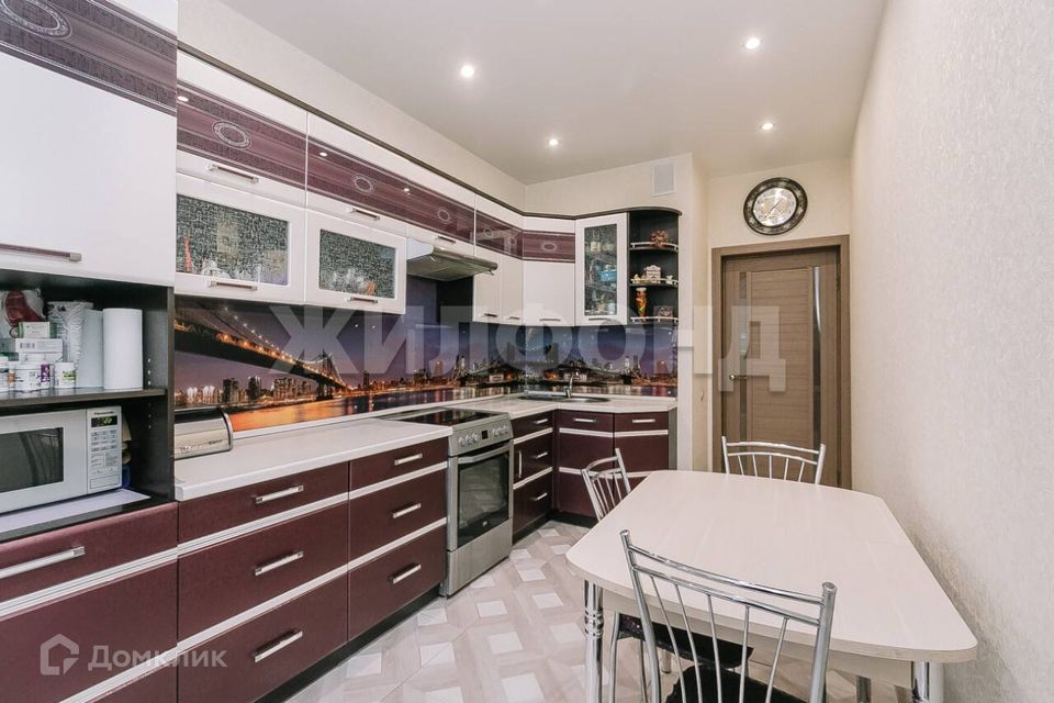 Продаётся 2-комнатная квартира, 64.9 м²