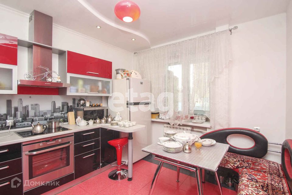 Продаётся 2-комнатная квартира, 61.4 м²