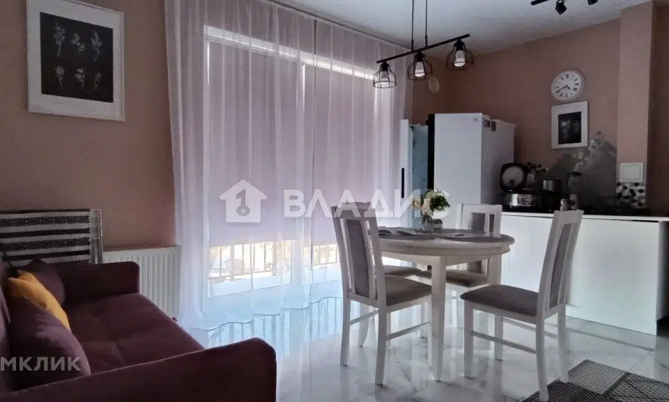 Продаётся 2-комнатная квартира, 64.7 м²