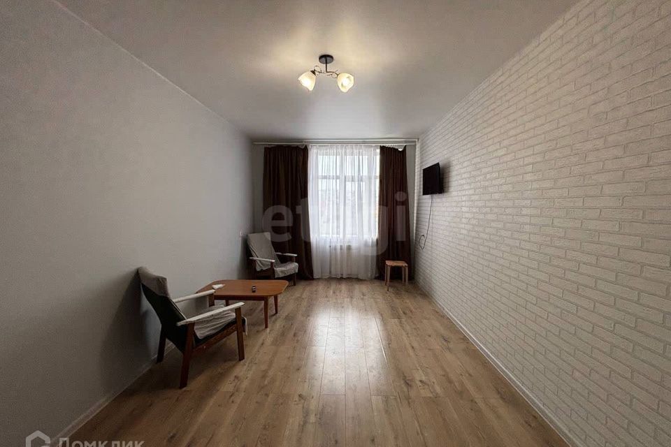 Продаётся 1-комнатная квартира, 42 м²