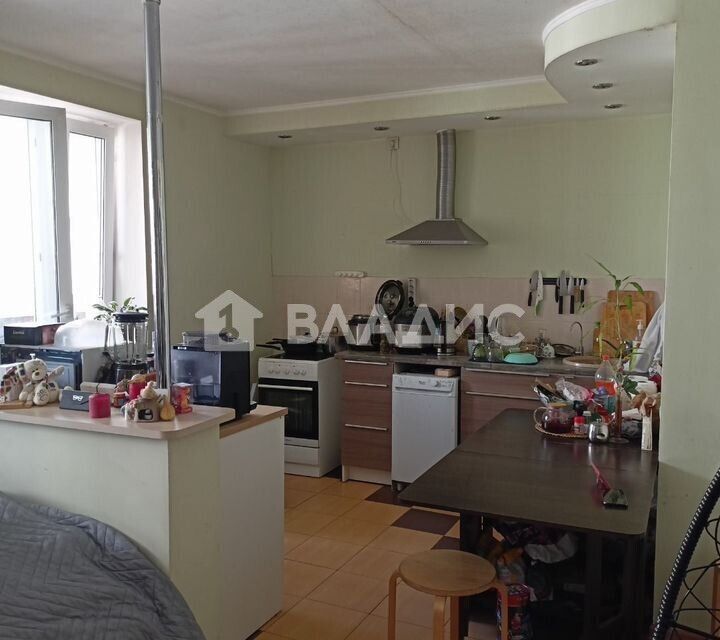 Продаётся 2-комнатная квартира, 75.8 м²