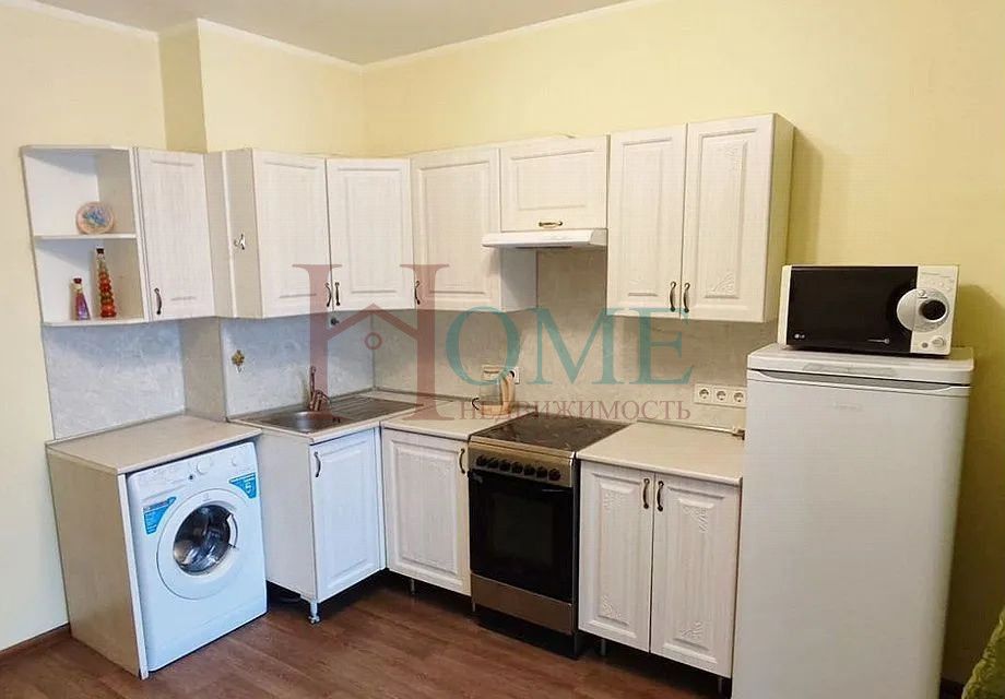 Сдаётся 2-комнатная квартира, 63 м²