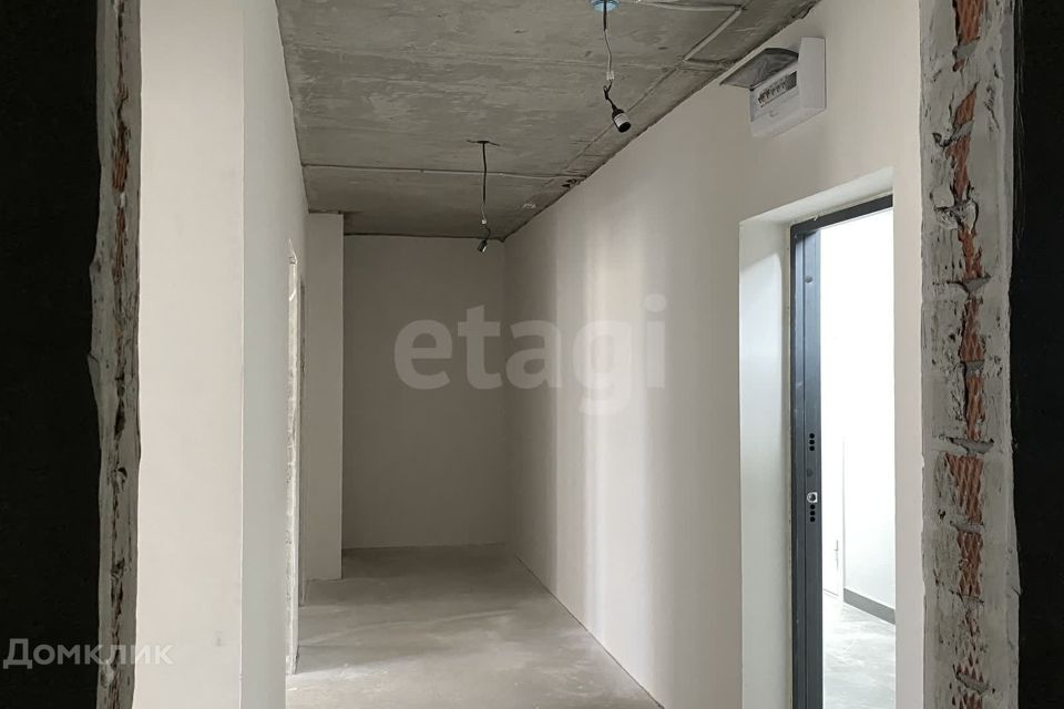 Продаётся 2-комнатная квартира, 61.81 м²