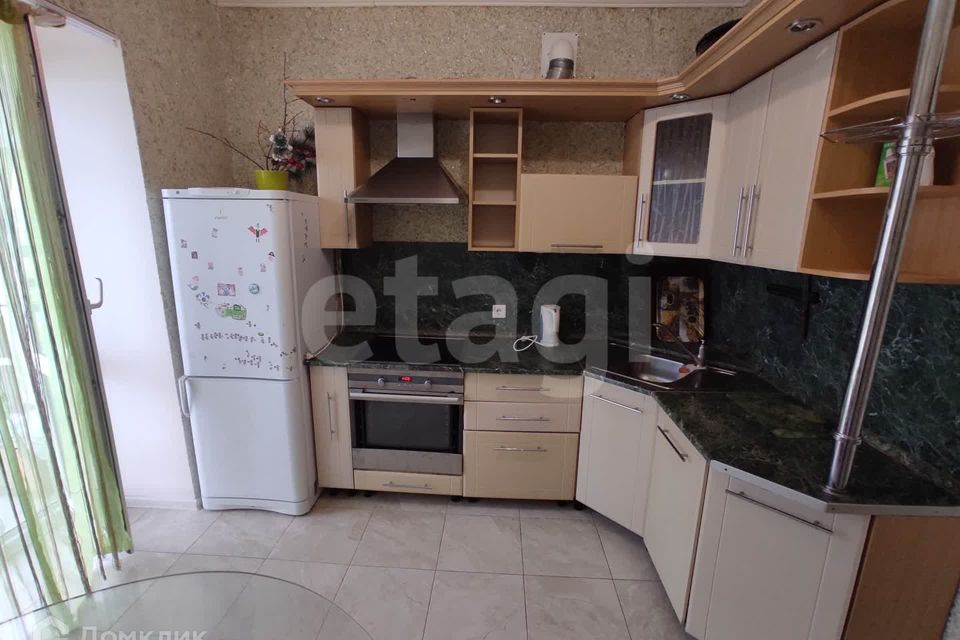 Сдаётся 2-комнатная квартира, 62 м²