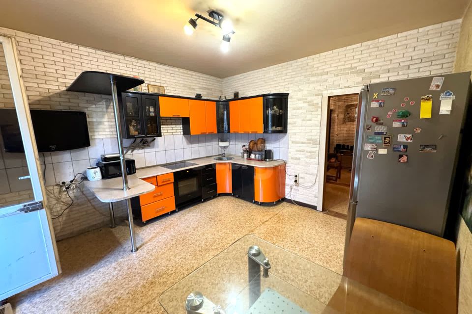 Продаётся 3-комнатная квартира, 97.9 м²