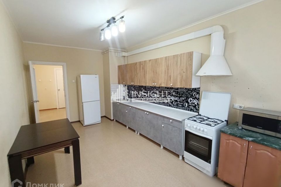 Продаётся 1-комнатная квартира, 57.3 м²