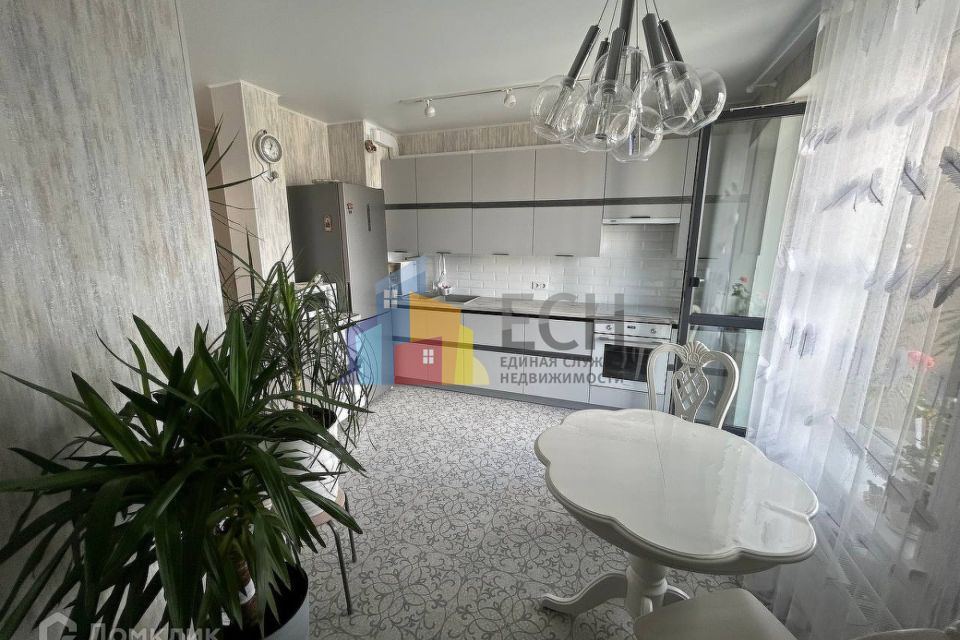 Продаётся 3-комнатная квартира, 76.68 м²