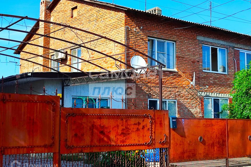 Продаётся 2-комнатная квартира, 102.5 м²