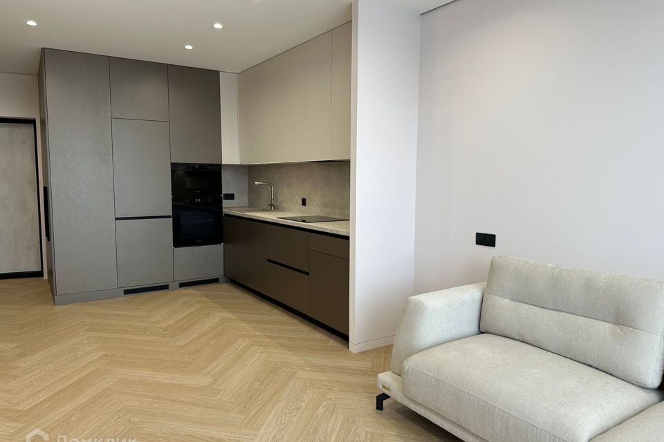 Продаётся 1-комнатная квартира, 41.8 м²