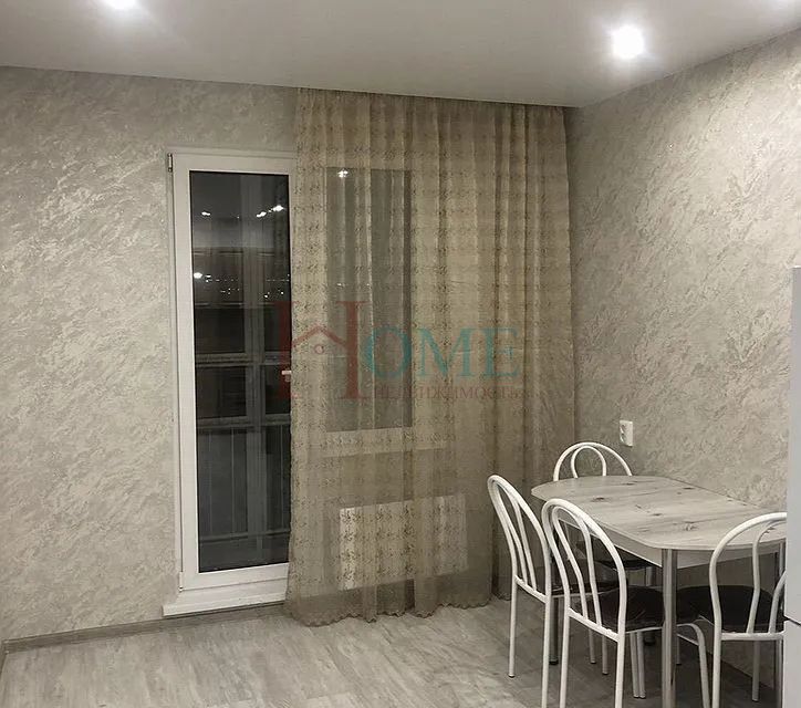 Сдаётся 1-комнатная квартира, 43 м²