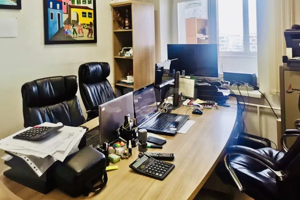 Продаётся 4-комнатная квартира, 121 м²