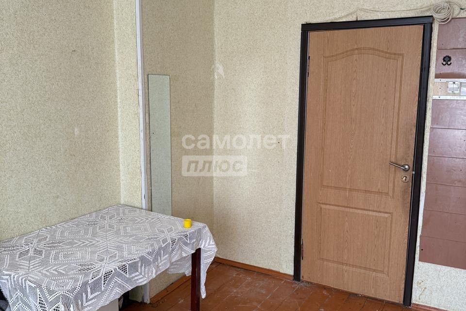 Продаётся комната в 8-комн. квартире, 12.2 м²