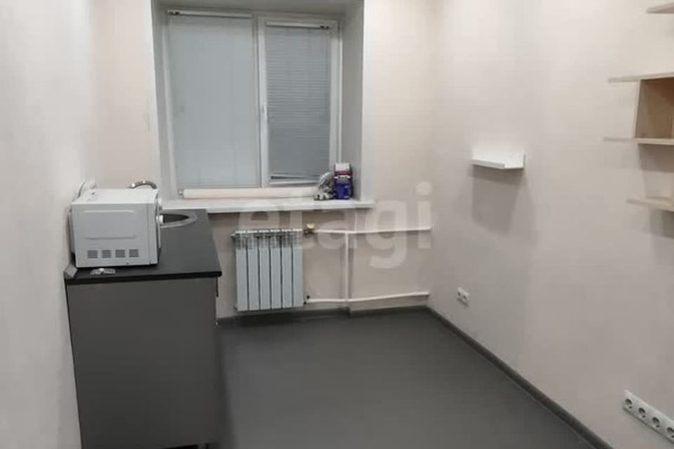 Продаётся комната в 1-комн. квартире, 9 м²