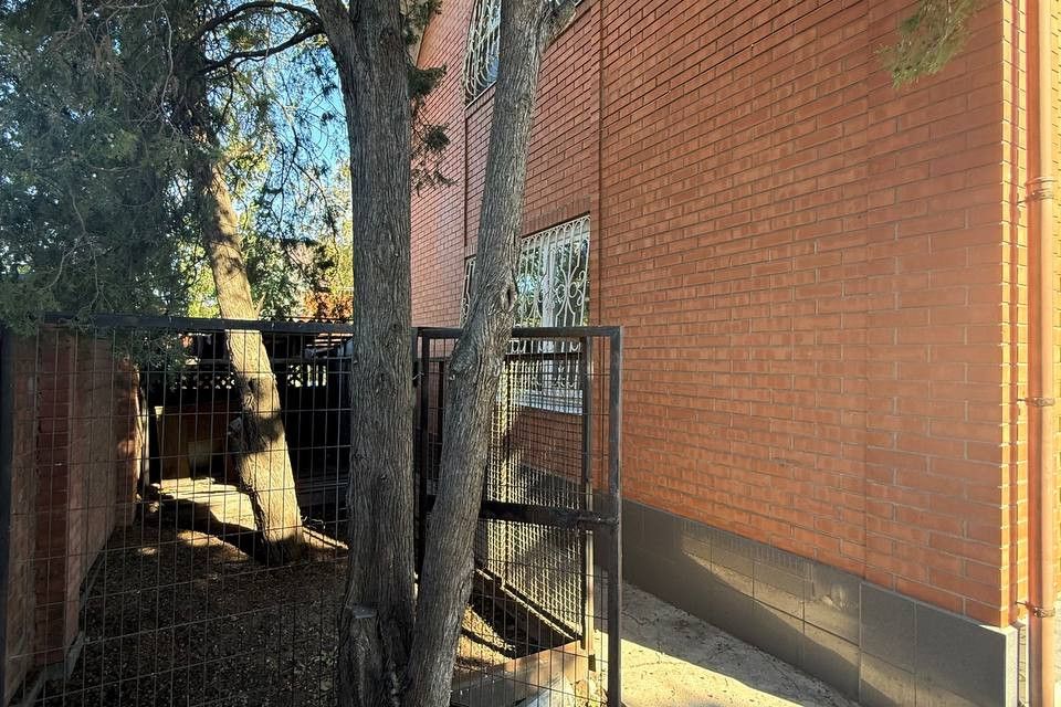 Продаётся 2-этажный дом, 258.1 м²