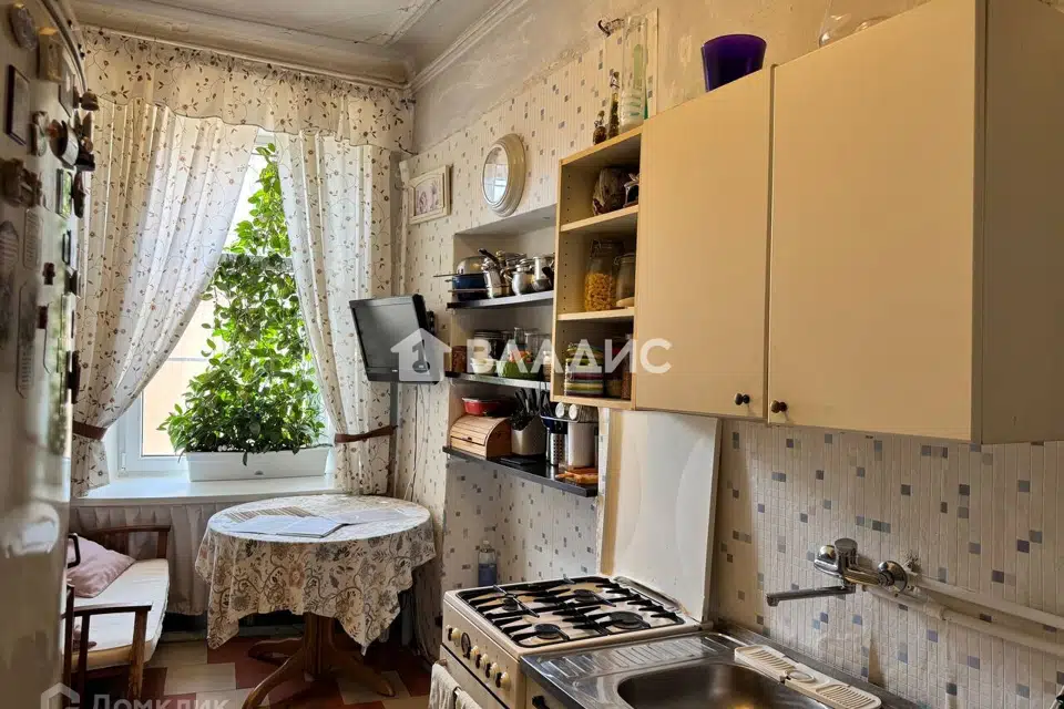 Продаётся 3-комнатная квартира, 63.7 м²