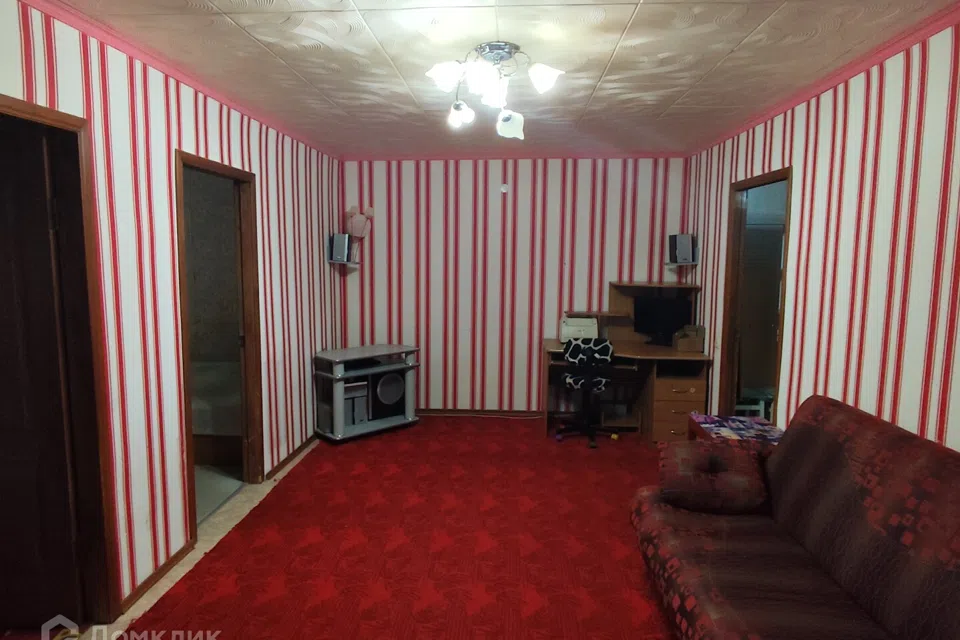 Продаётся 4-комнатная квартира, 68 м²