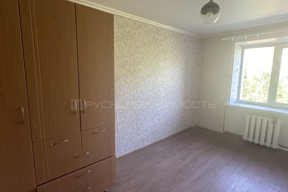 Продаётся комната в 5-комн. квартире, 10 м²