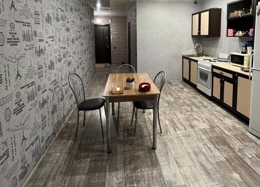 Продаётся 2-комнатная квартира, 80.6 м²