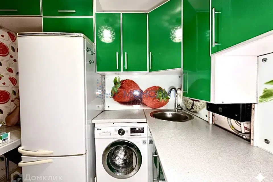 Продаётся 4-комнатная квартира, 67.3 м²